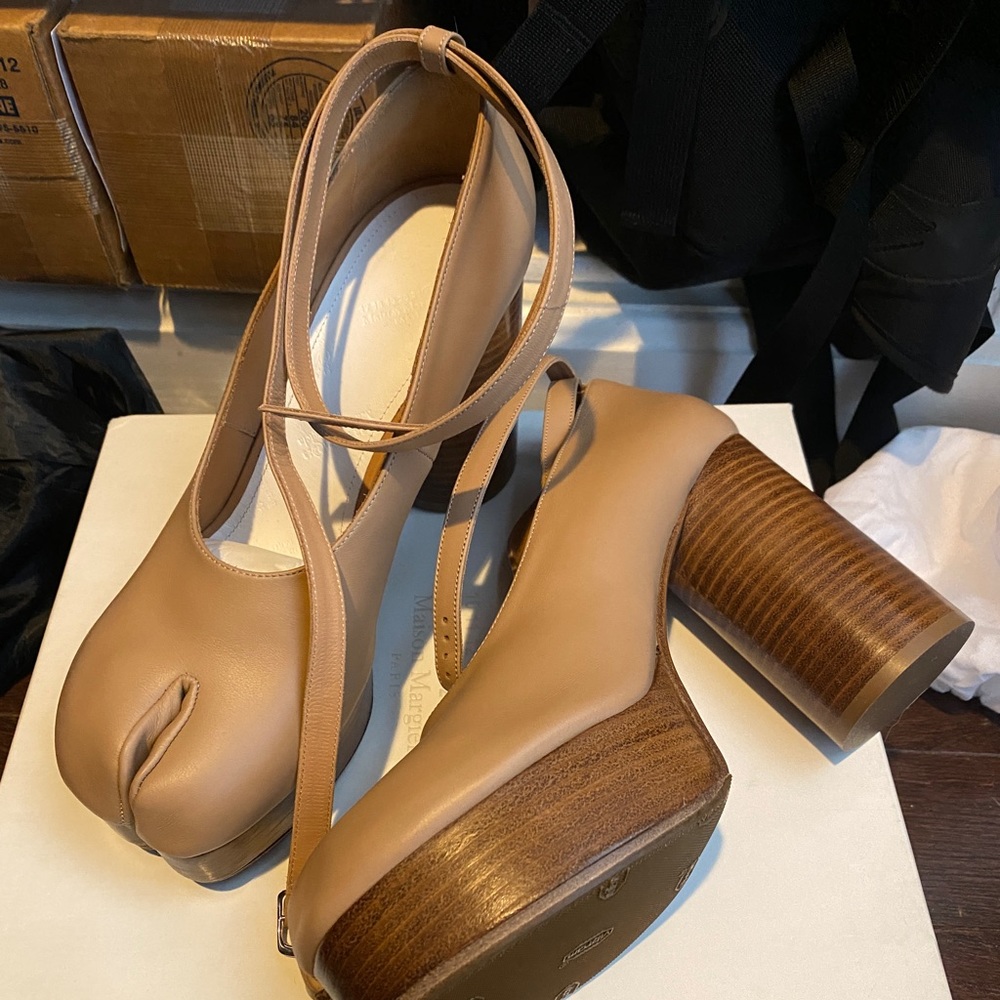 Maison Martin Margiela Tabi platform Mary Jane heel size 40